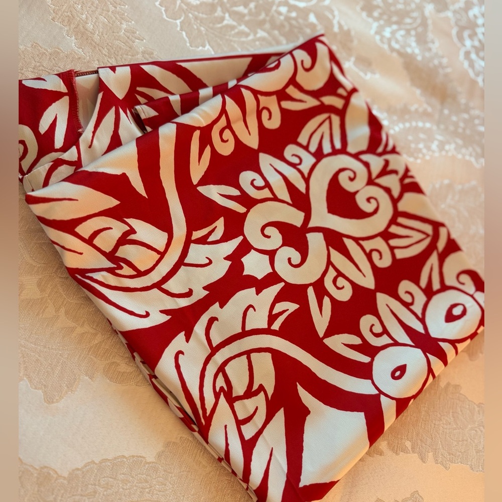 Limited edition Vibrant Red and White Patterned Maxi Dress - Picture 5 of 6